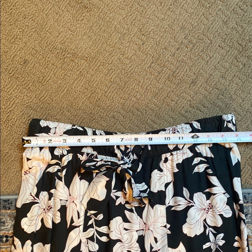Sanctuary Black and White Wide Leg Floral Jumpsuit - Picture 16 of 16